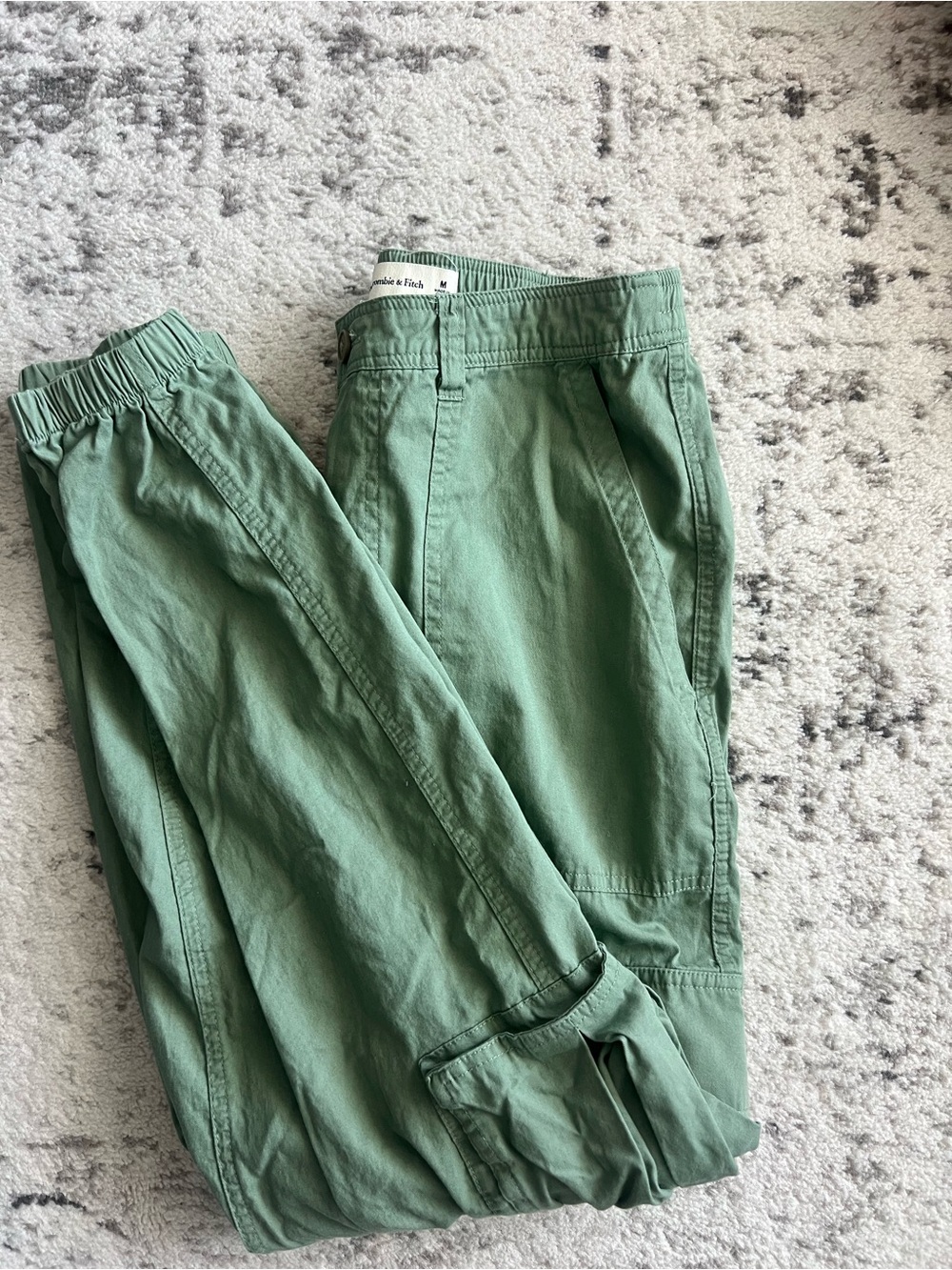 Abercrombie & Fitch Women’s Cargo Joggers - Picture 2 of 4